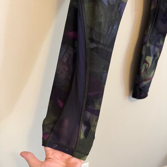 Lululemon Capri Leggings Green 8 - Picture 4 of 7